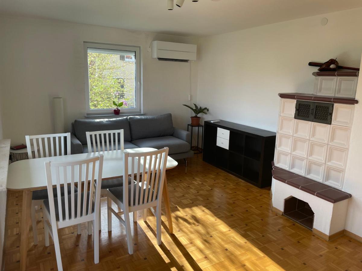 Sonnige 3 Zimmer Wohnung Mit Schoenem Balkon Im Gruenen Reutlingen Exterior foto