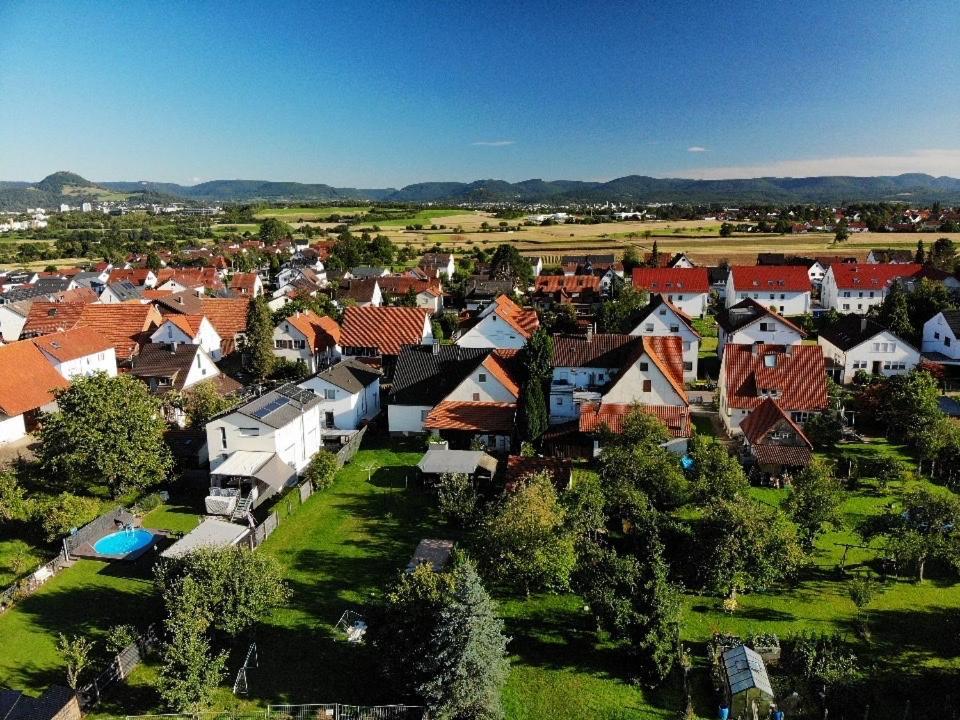 Sonnige 3 Zimmer Wohnung Mit Schoenem Balkon Im Gruenen Reutlingen Exterior foto